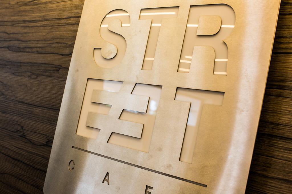 Street Hotel Комаккьо Экстерьер фото