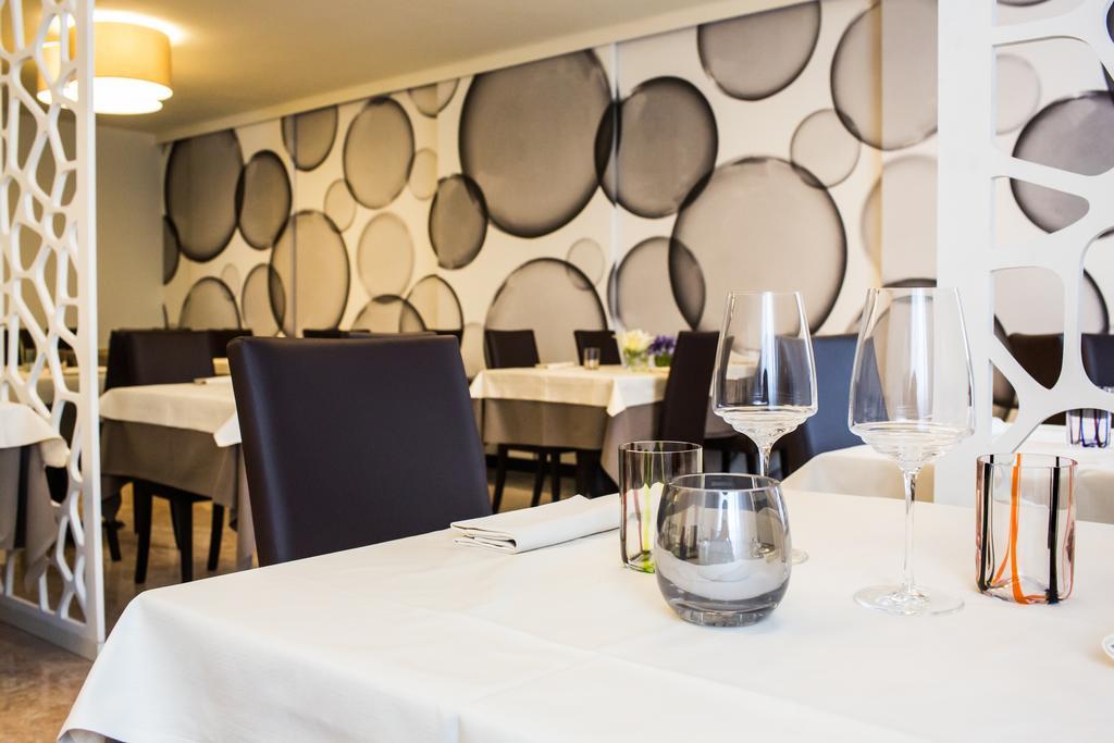 Street Hotel Комаккьо Экстерьер фото